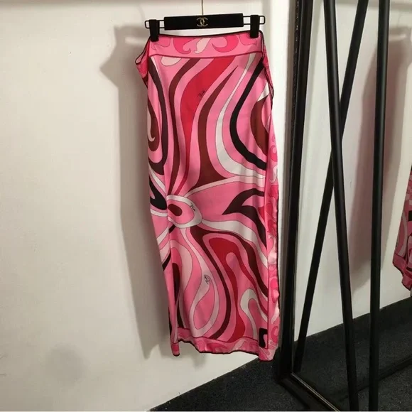 Emilio Pucci Color-Block Swirl One-Piece Swimsuit & Sarong Set - Picture 5 of 8